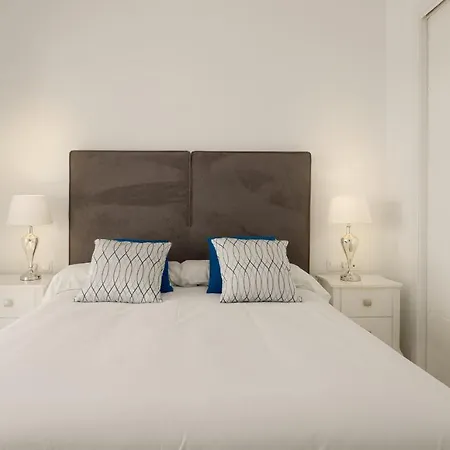 2306 - Brand New Apt, Walking Distance To Beach! Casares Exterior foto