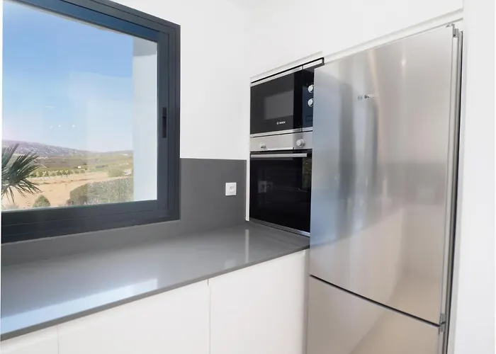 2306 - Brand New Apt, Walking Distance To Beach!