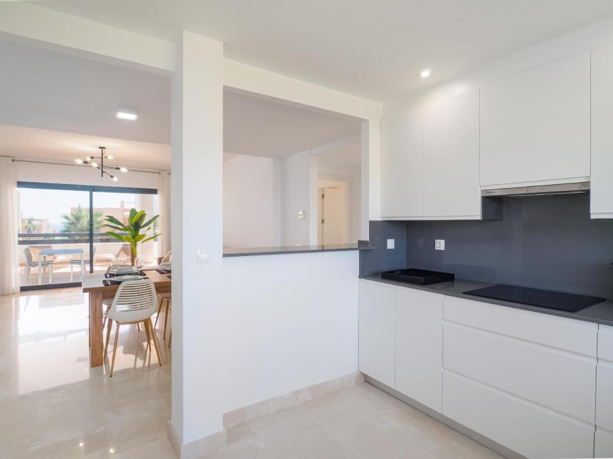 2306 - Brand New Apt, Walking Distance To Beach! Appartement Casares